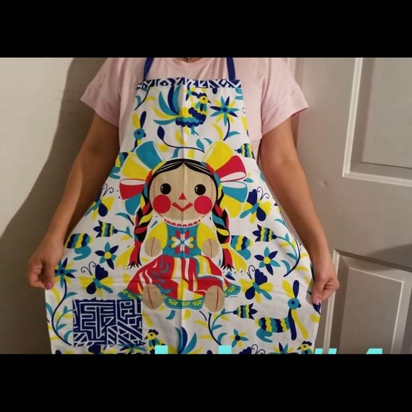Frida Apron in multiple Colors - Picture 6 of 12
